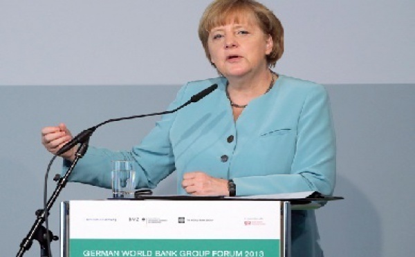 A trois mois des législatives, Merkel semble sans rival
