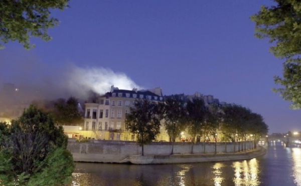Incendie dans l’un des plus prestigieux hôtels de Paris
