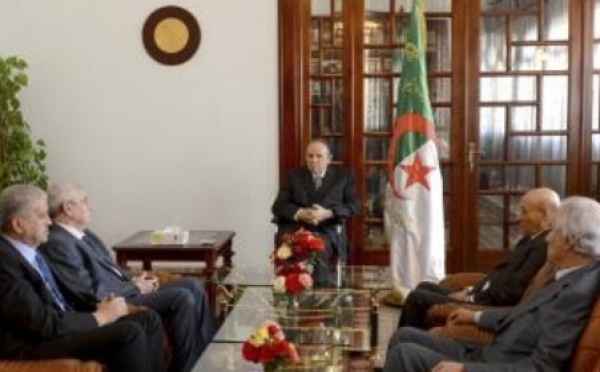 Bouteflika rentre à Alger pour ne pas exercer ses fonctions