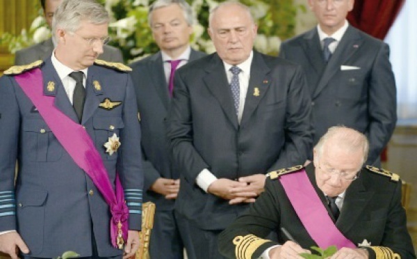 Albert II de Belgique a abdiqué en faveur de son fils Philippe
