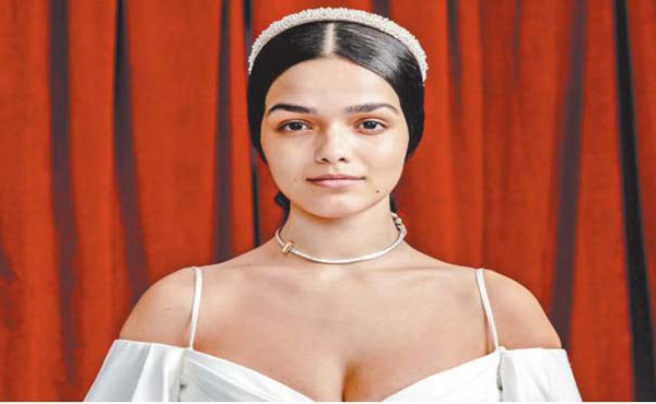 Disney choisit une jeune actrice métisse pour incarner Blanche Neige