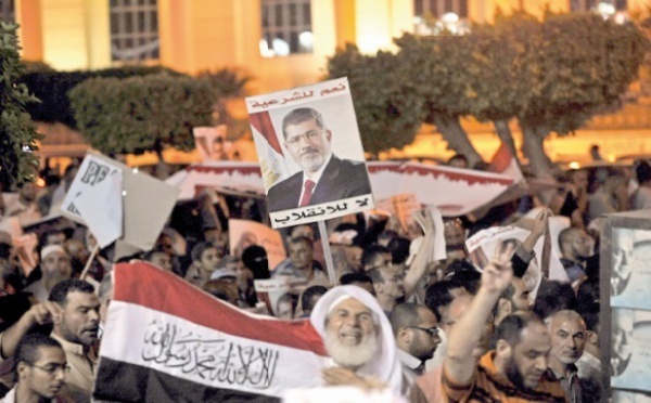 La France appelle à la libération de Mohamed Morsi