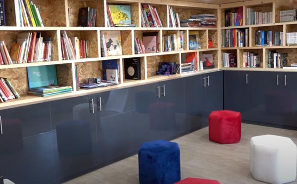 Lancement du Bibliotobiss, un espace culturel et multimédia itinérant