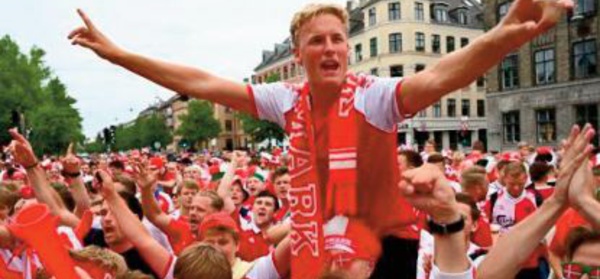 Au Danemark, l'euphorie en rouge et blanc avant les quarts