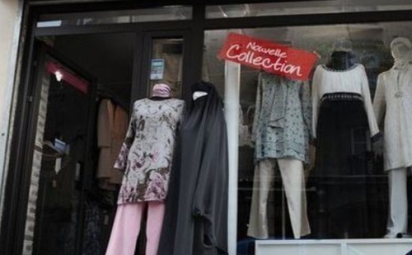 La fashion mode séduit de plus en plus les femmes voilées