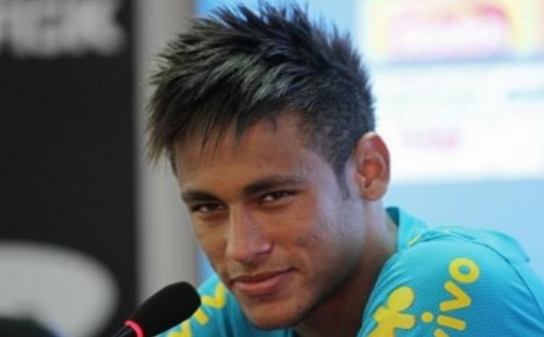 Neymar répond à Villa et relance le Barça