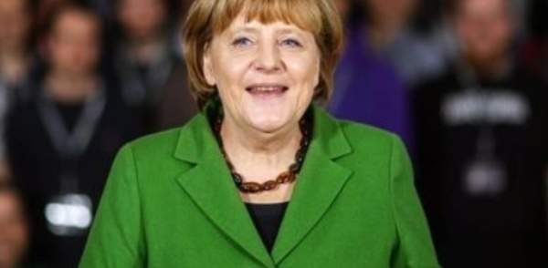 Merkel favorite à deux  semaines des législatives