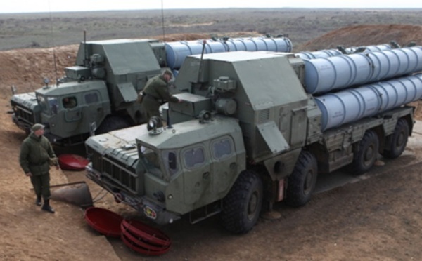 Moscou va proposer de nouveaux missiles S-300 à l'Iran