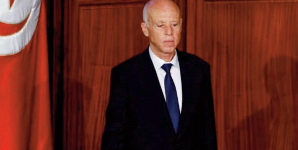 Le président tunisien prolonge sine die le gel du Parlement