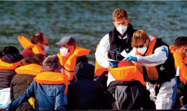 Migrants dans la Manche: Le ton monte entre Londres et Paris