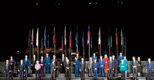 Les dirigeants de l'UE en quête d'influence face à Washington et Pékin