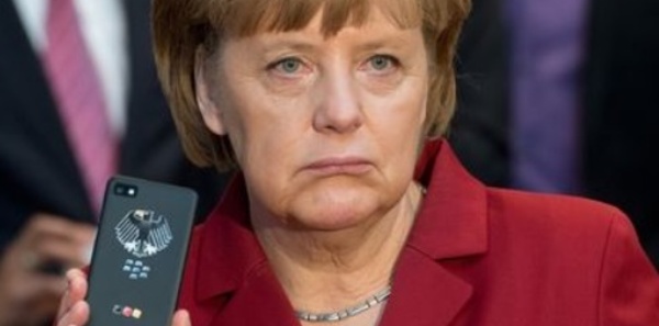 Le portable de Merkel aurait été placé sur écoute par la NSA