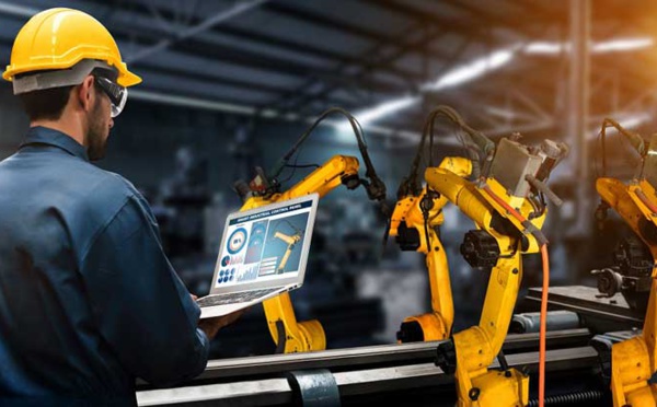 L’activité industrielle poursuit son amélioration