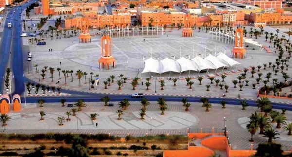 Le discours d' un leader historique prônant une stratégie de relance nationale