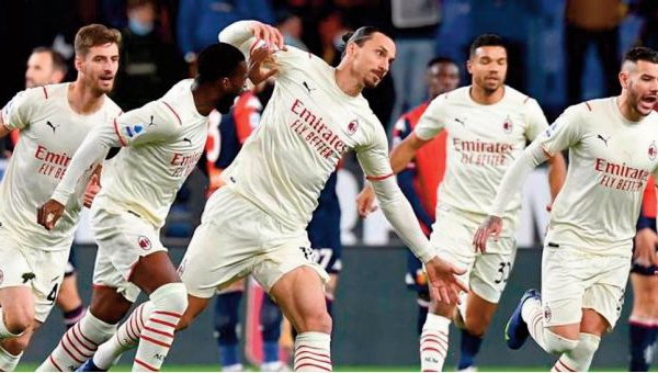 Calcio : Naples accroché, Milan et l'Inter se rapprochent