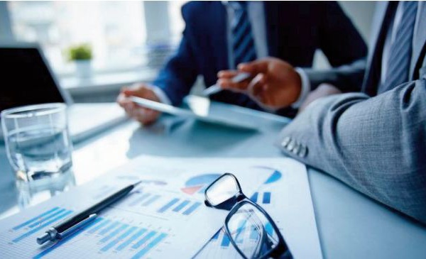 Embellie précaire et fléchissement tenace