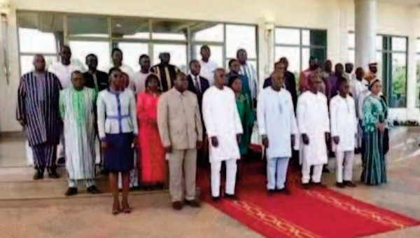Incertitude au Burkina Faso après la démission du gouvernement