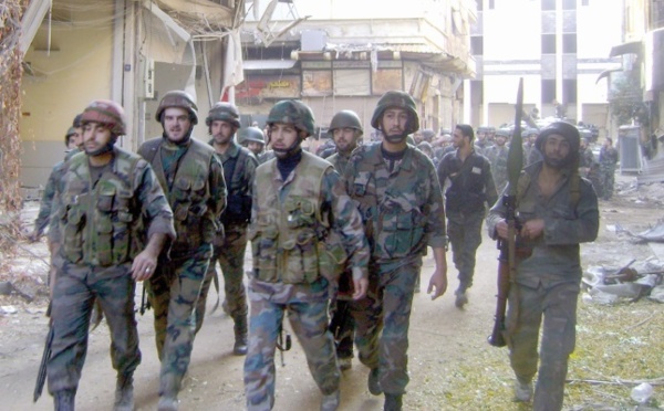 Violents tirs d'artillerie de l'armée contre une région clé près de Damas