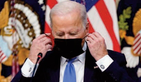 Quand l'Europe serre la vis, Biden refuse de paniquer face à Omicron