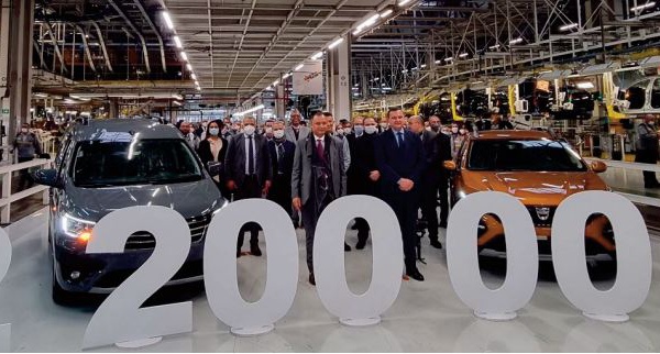 Inauguration d' une presse d'emboutissage de haute performance à l' usine Renault de Tanger