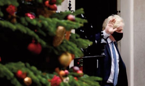 Boris Johnson admet sa présence à une fête pendant le confinement et s'excuse