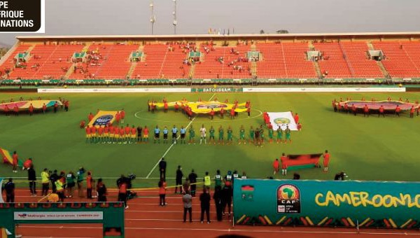 La peur des stades vides au Cameroun