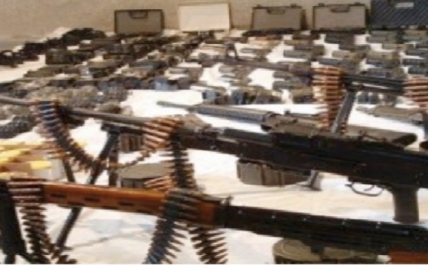 La découverte d’une importante cache d’armes du Polisario  met Alger dans l’embarras