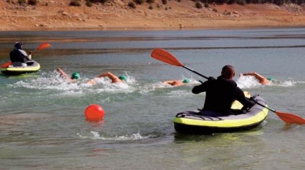 Le lac Aguelmam Azegza accueille la 5ème édition du “Ice Swim in Morocco”