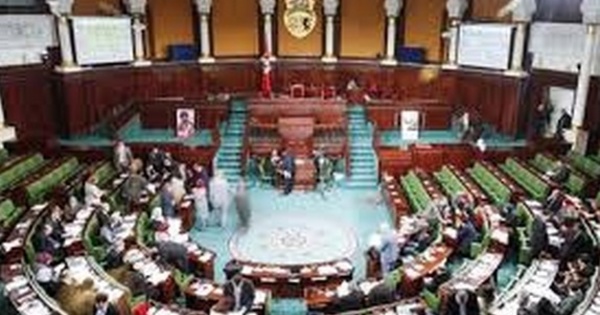 La Tunisie adopte la liberté de conscience et rejette la charia