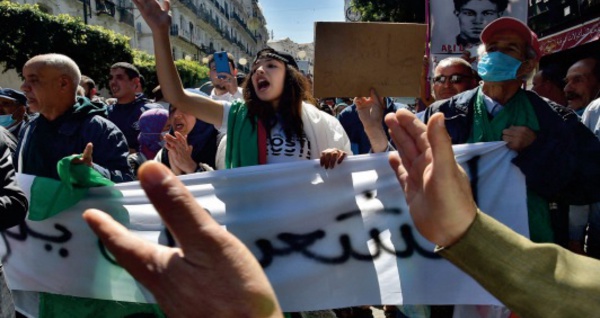 Une quarantaine de détenus politiques en grève de la faim en Algérie