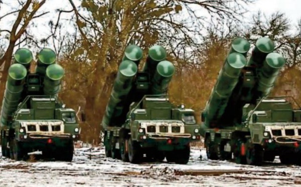 La Russie lance des manoeuvres militaires au Bélarus en pleine crise ukrainienne