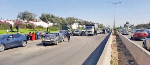 Carambolage sur l'autoroute urbaine de Casablanca