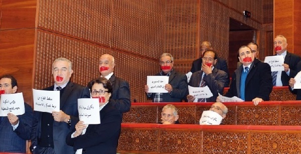 Conseillers bâillonnés, lettre de protestation de Biadillah et silence des Sages