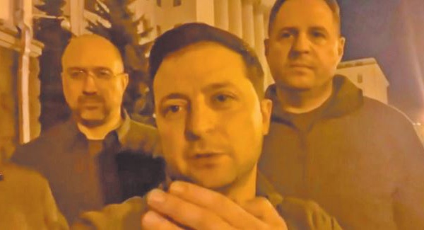 Cette guerre de l'information que l'Ukraine gagne pour l'instant sur les réseaux