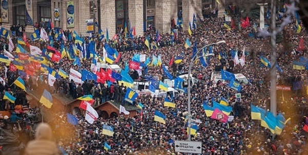La rue tient à ses revendications  en Ukraine