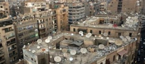 Au Caire, la petite "société de la terrasse" face à la crise du logement