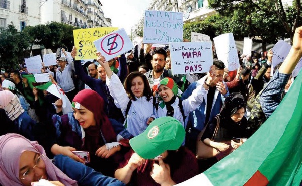 Femmes et jeunes algériens logés à une trop navrante enseigne