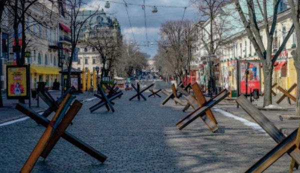 Dans le sud de l'Ukraine, des villes défigurées par la guerre