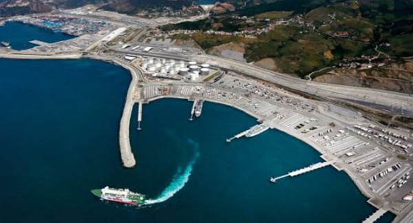 Collision entre une vedette et un ferry près du port Tanger Med