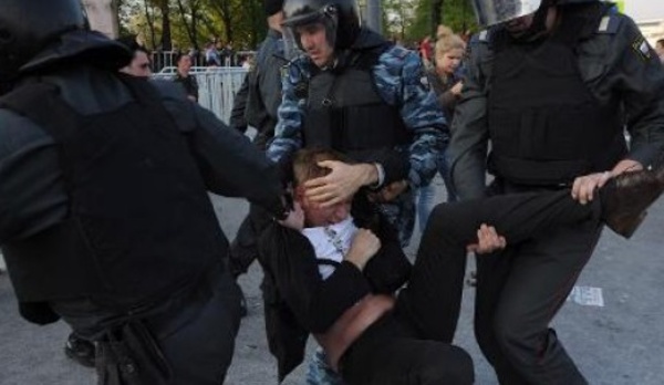 Huit manifestants anti-Poutine jugés coupables de troubles massifs