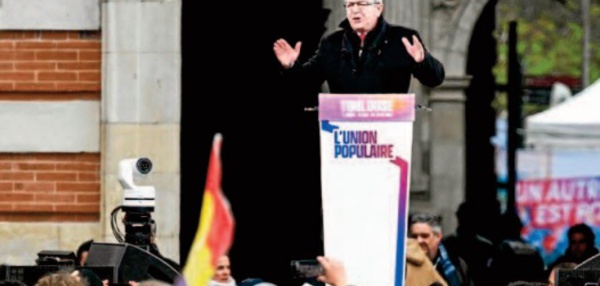 Présidentielle française: Mélenchon se démultiplie, écart resserré entre Macron et Le Pen