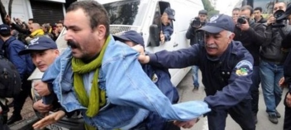 Une quarantaine d'interpellations lors d'une manifestation anti-Bouteflika