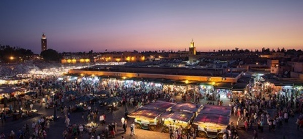 Jemaâ El Fna vibre aux rythmes du “Cor des Alpes”