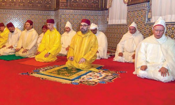 Sa Majesté le Roi Mohammed VI, Amir Al-Mouminine, commémore Laylat Al-Qadr bénie