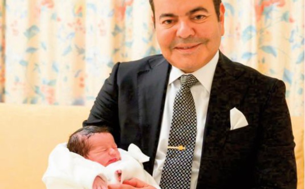 Naissance dans le foyer de SAR le Prince Moulay Rachid d' un nouveau-né que S.M le Roi a baptisé du nom de SA le Prince Moulay Abdeslam