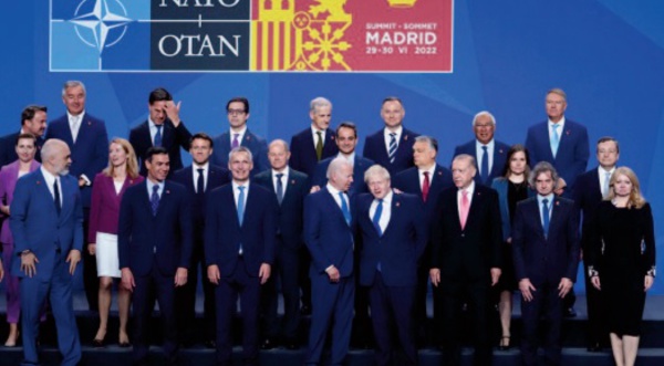 L'Ukraine au cœur d' un sommet crucial pour le futur de l'Otan