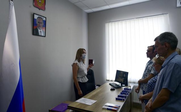 Moscou s'enracine dans le Sud de l’Ukraine occupé en délivrant des passeports