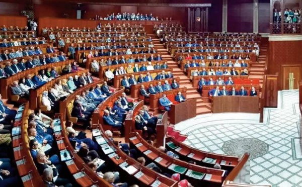 La majorité parlementaire paralyse les travaux des commissions au mépris de la Constitution