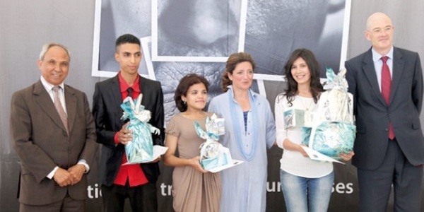 Oumayma Amrani remporte le prix du concours de photographie contre le racisme