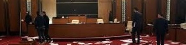 Un groupe armé attaque le Parlement  libyen et réclame sa suspension